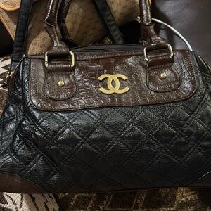 Channel Black and Brown Quilted Handbag -preown with some wears, good condition.